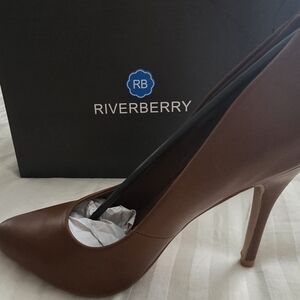 Women's Tan Stiletto Heels